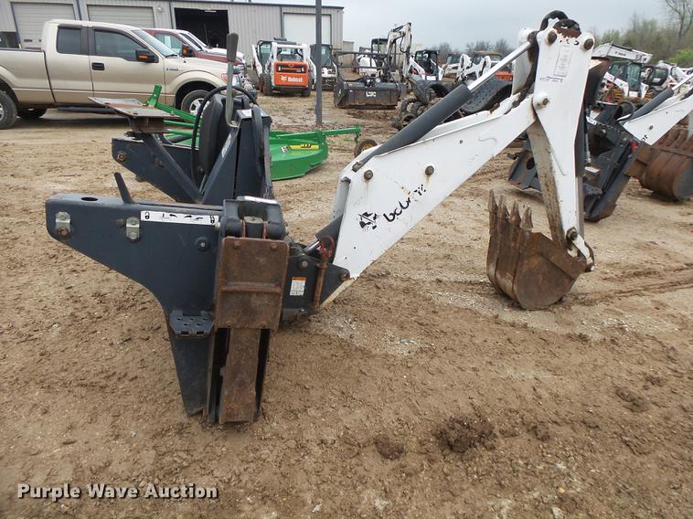 image for item DS9522 Bobcat 709FDS backhoe attachment