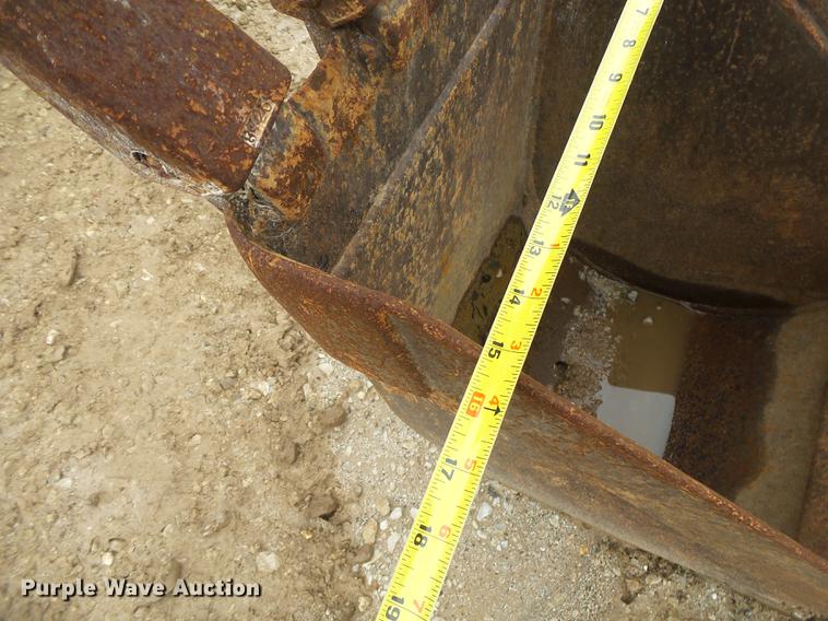 image for item DS9522 Bobcat 709FDS backhoe attachment