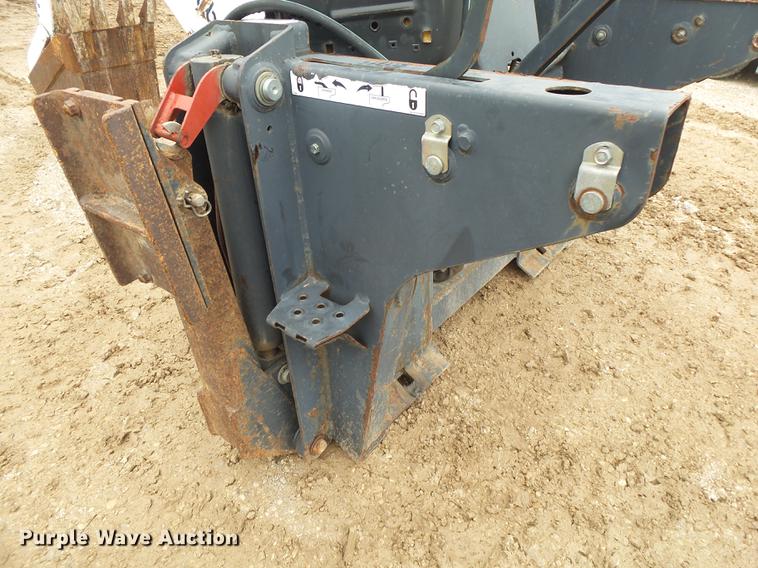 image for item DS9522 Bobcat 709FDS backhoe attachment