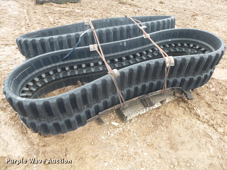 image for item DS9530 (2) Trellbong 18"W rubber tracks