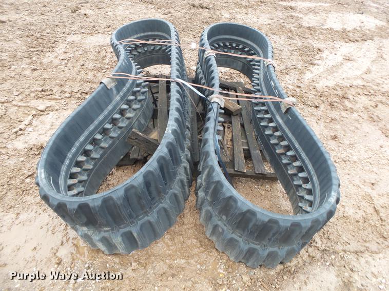image for item DS9530 (2) Trellbong 18"W rubber tracks