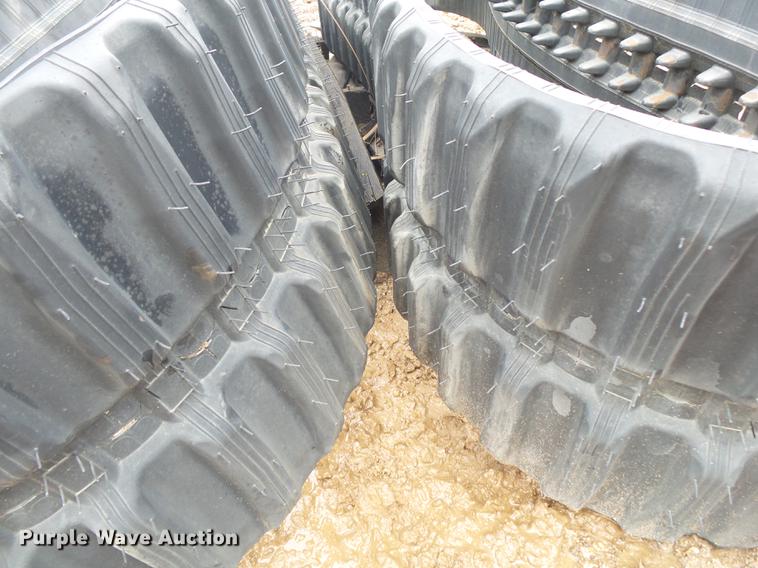 image for item DS9530 (2) Trellbong 18"W rubber tracks