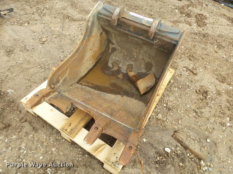 image for item DS9531 Bobcat 22"W bucket