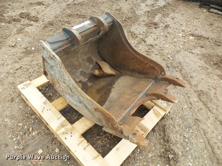 image for item DS9531 Bobcat 22"W bucket