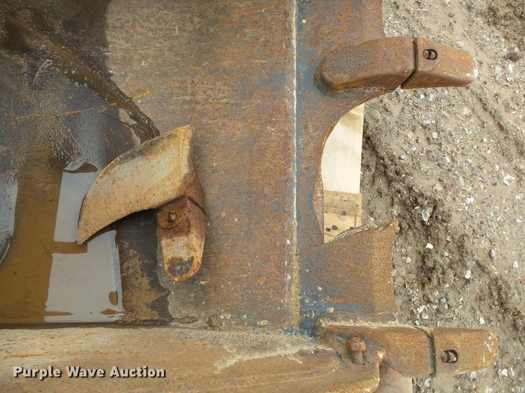 image for item DS9531 Bobcat 22"W bucket