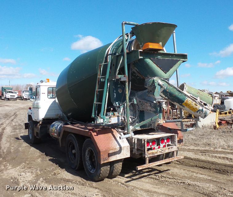 image for item DV9612 1979 Mack ready mix truck