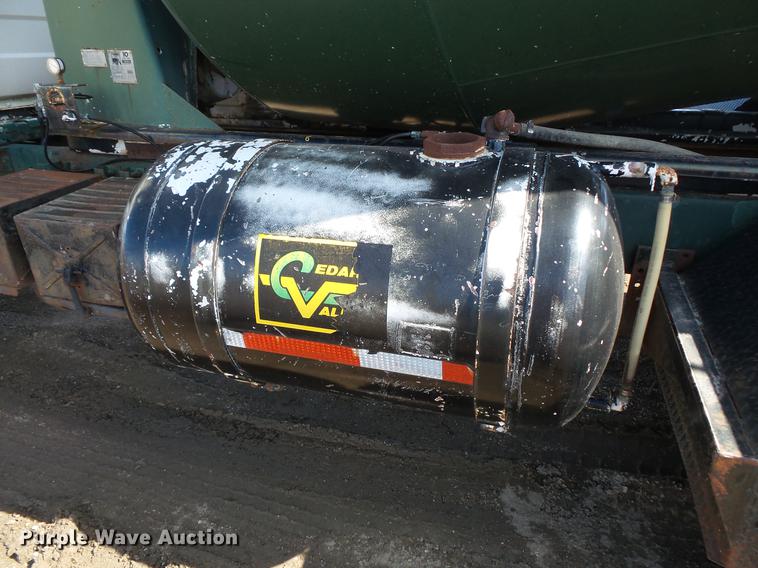 image for item DV9612 1979 Mack ready mix truck