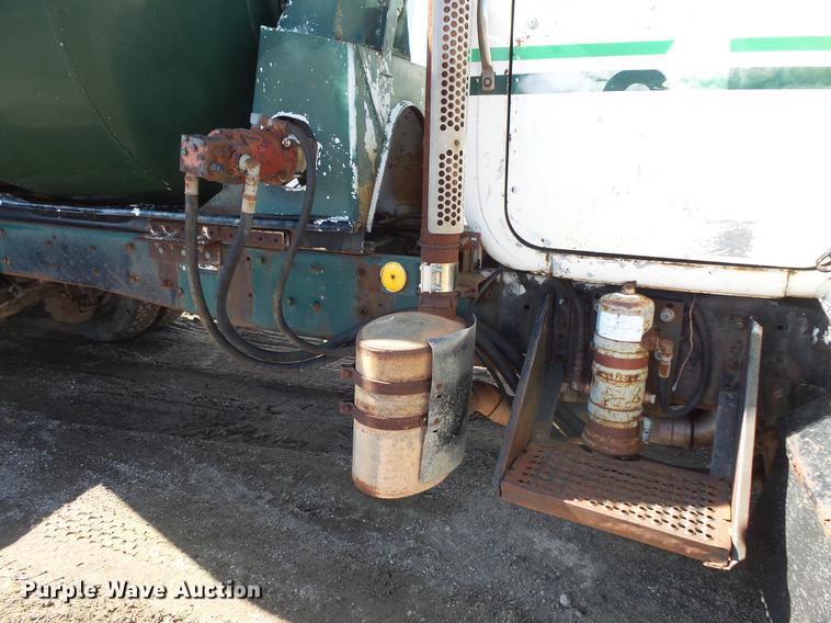 image for item DV9612 1979 Mack ready mix truck