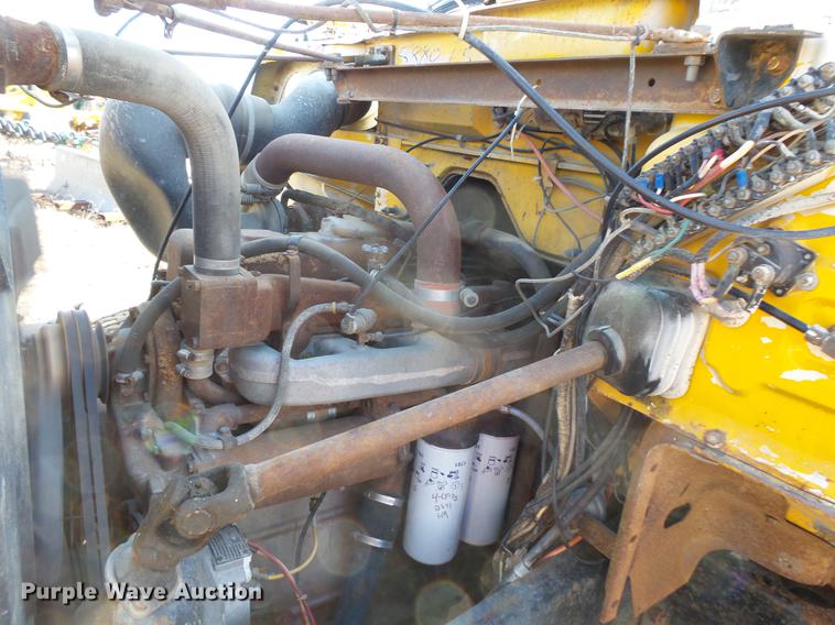 image for item DV9612 1979 Mack ready mix truck