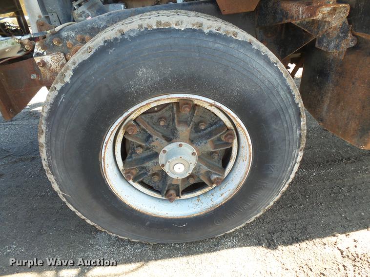 image for item DV9612 1979 Mack ready mix truck