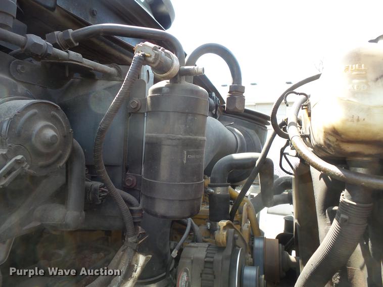 image for item DV9703 2000 Sterling L7500 seal coat truck