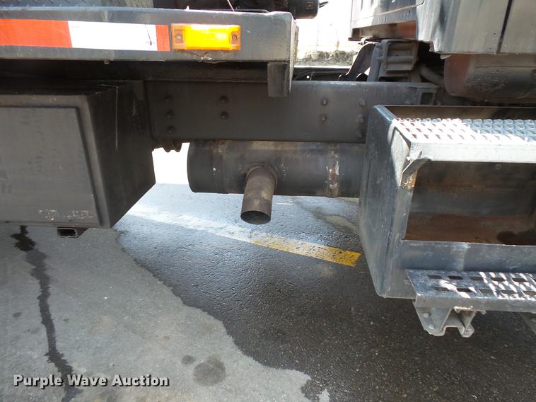 image for item DV9703 2000 Sterling L7500 seal coat truck