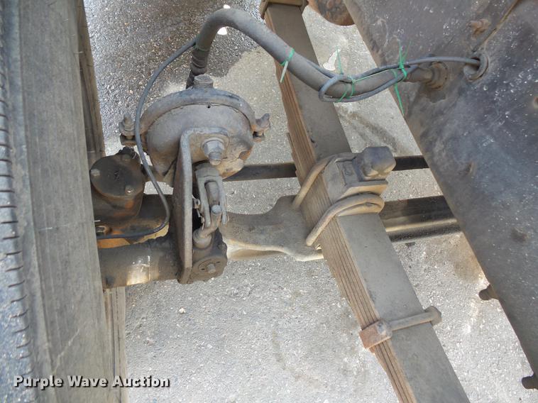 image for item DV9703 2000 Sterling L7500 seal coat truck