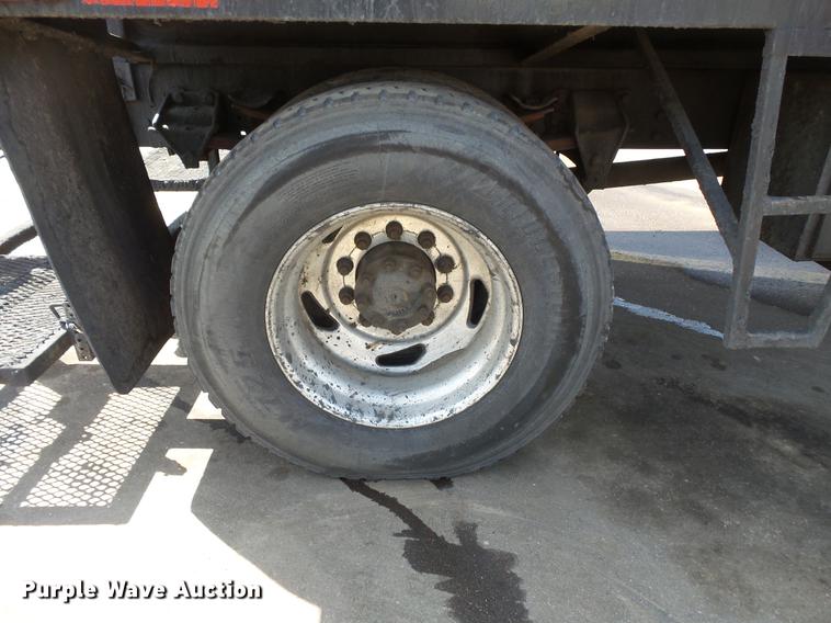 image for item DV9703 2000 Sterling L7500 seal coat truck