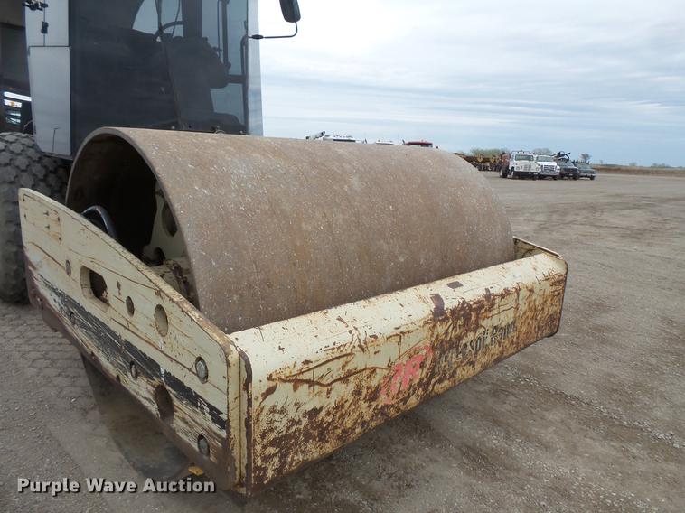 image for item DV9719 2002 Ingersoll Rand SD122DX single drum vibratory roller