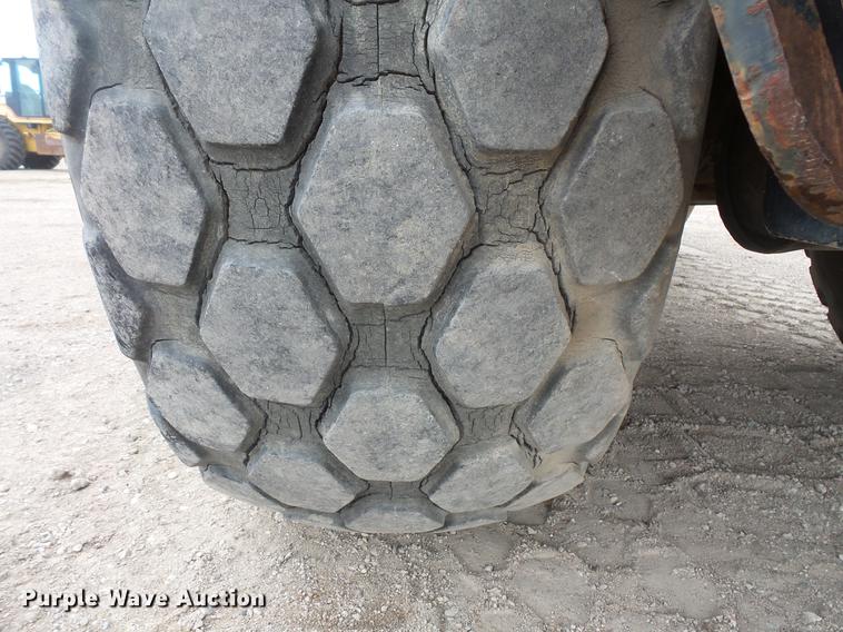 image for item DV9719 2002 Ingersoll Rand SD122DX single drum vibratory roller