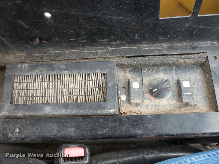 image for item DV9720 2007 Caterpillar 287B skid steer