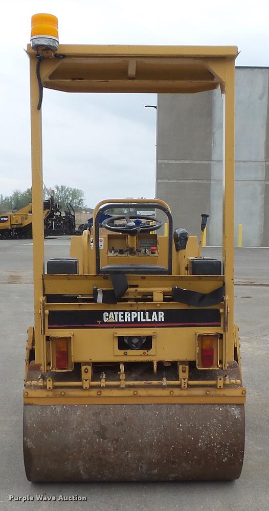 image for item DV9722 Caterpillar CB-224B double drum vibratory roller