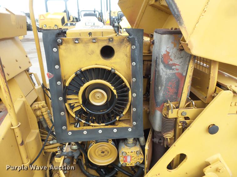 image for item DV9722 Caterpillar CB-224B double drum vibratory roller