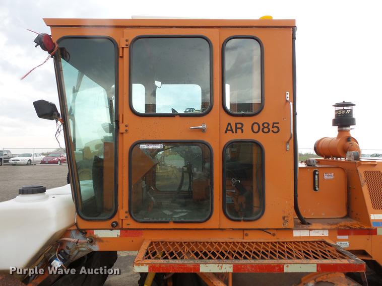 image for item DV9724 1997 Broce Broom RJ-300 broom