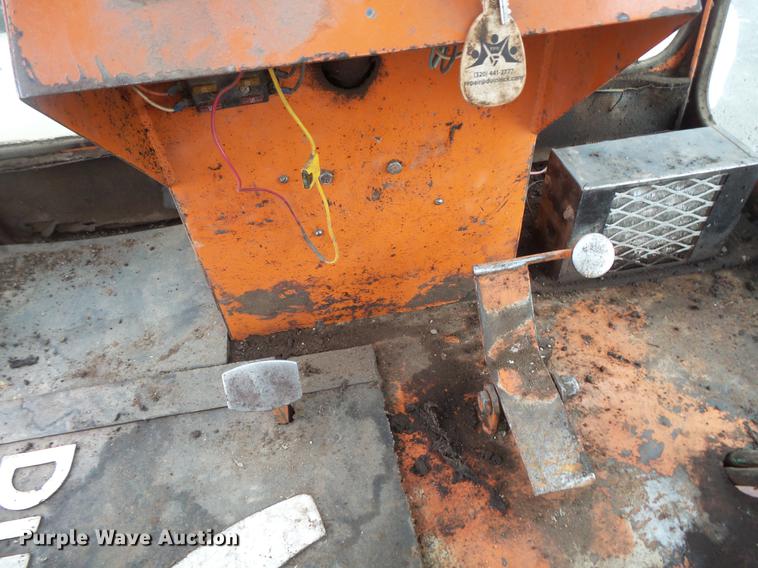 image for item DV9724 1997 Broce Broom RJ-300 broom