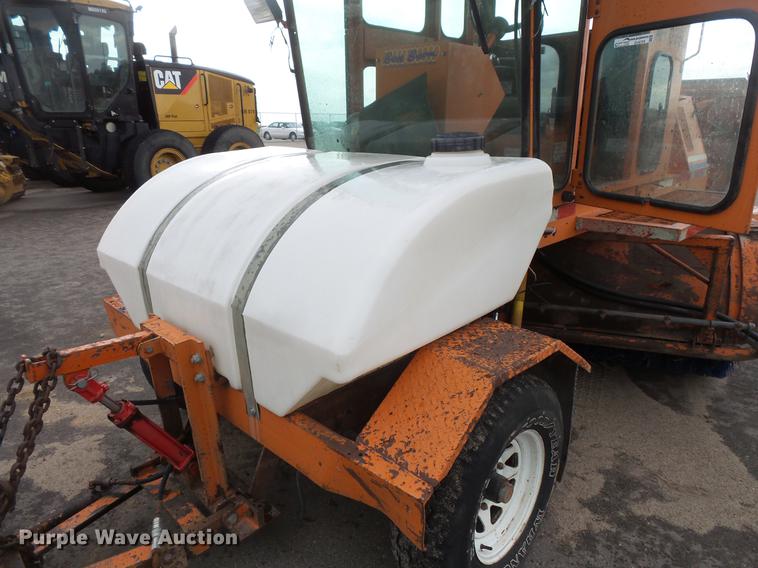 image for item DV9724 1997 Broce Broom RJ-300 broom