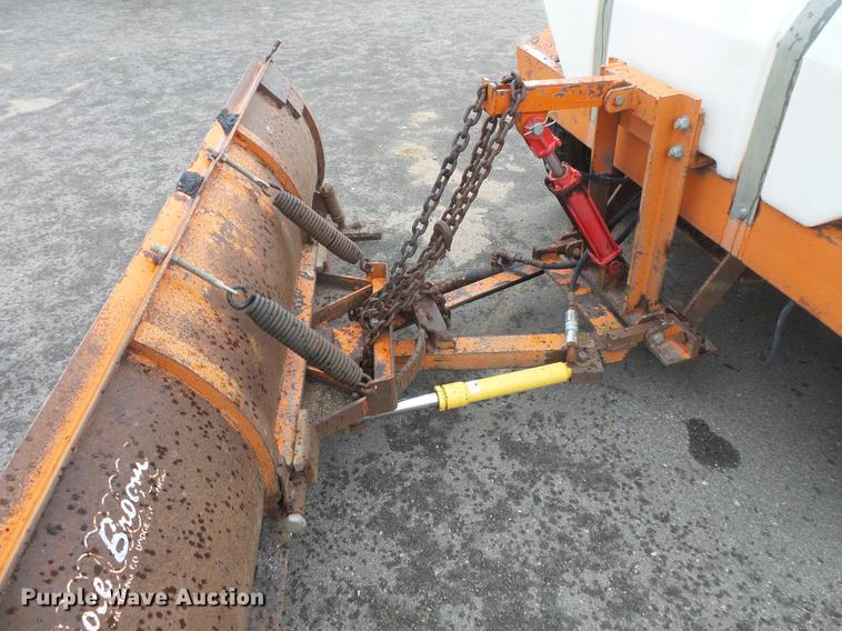 image for item DV9724 1997 Broce Broom RJ-300 broom