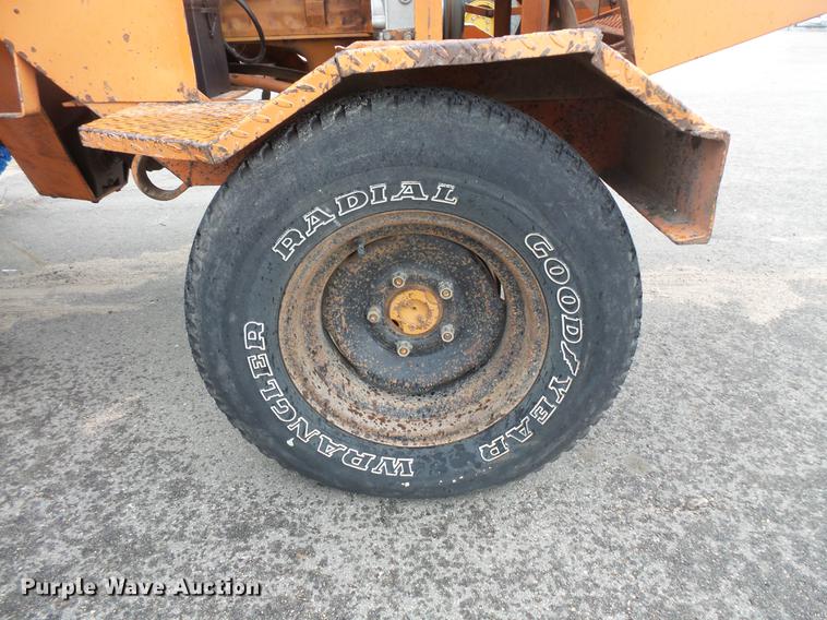 image for item DV9724 1997 Broce Broom RJ-300 broom