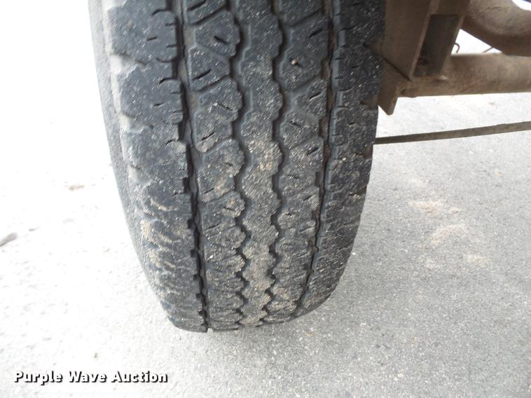 image for item DV9724 1997 Broce Broom RJ-300 broom