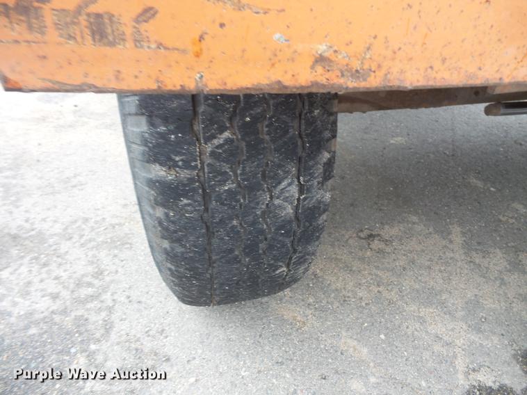 image for item DV9724 1997 Broce Broom RJ-300 broom