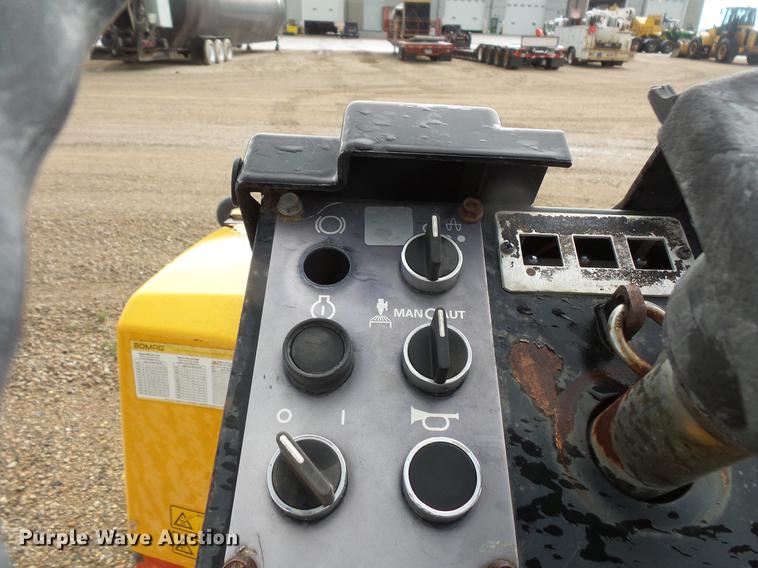 image for item DV9725 1995 Dynapac CC122 double drum vibratory roller