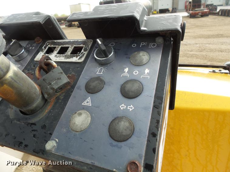 image for item DV9725 1995 Dynapac CC122 double drum vibratory roller