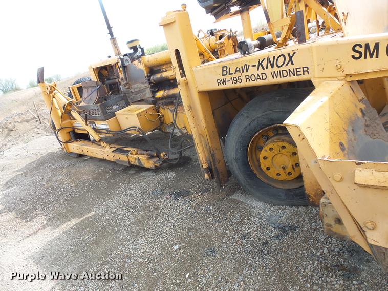 image for item DV9726 Blaw Knox RW-195 road widener