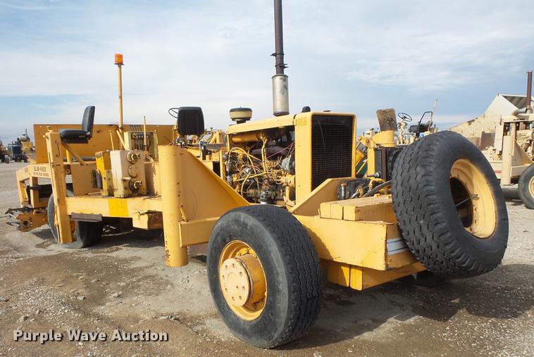 image for item DV9726 Blaw Knox RW-195 road widener