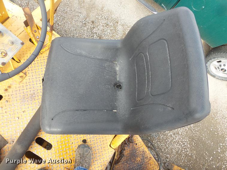 image for item DV9726 Blaw Knox RW-195 road widener