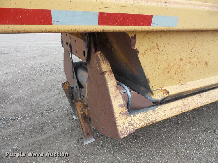 image for item DV9727 1985 Load King bottom dump trailer