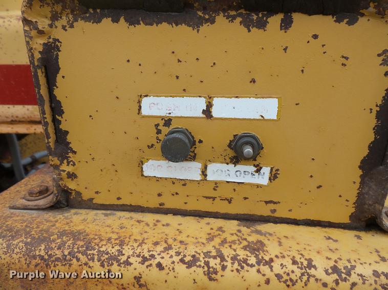 image for item DV9727 1985 Load King bottom dump trailer