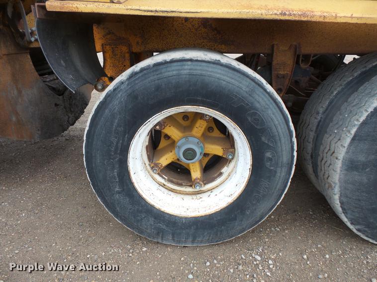 image for item DV9727 1985 Load King bottom dump trailer