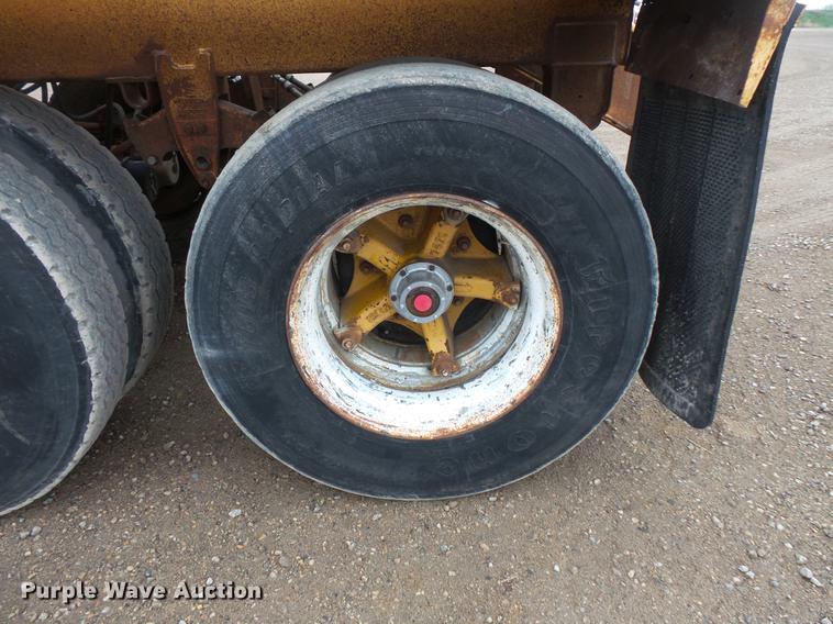 image for item DV9727 1985 Load King bottom dump trailer