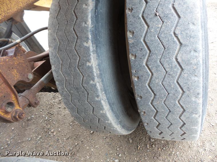 image for item DV9727 1985 Load King bottom dump trailer