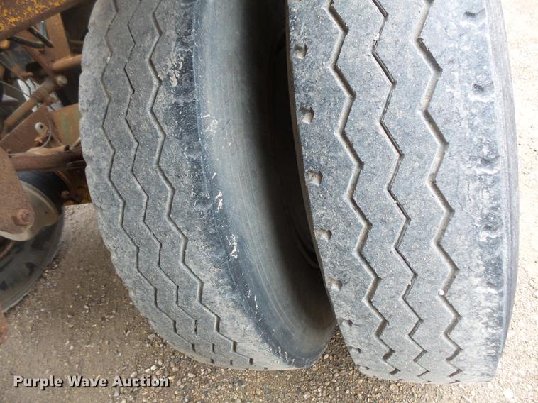 image for item DV9727 1985 Load King bottom dump trailer