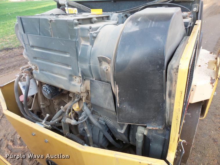 image for item DV9728 2004 Dynapac CC122 double drum vibratory roller