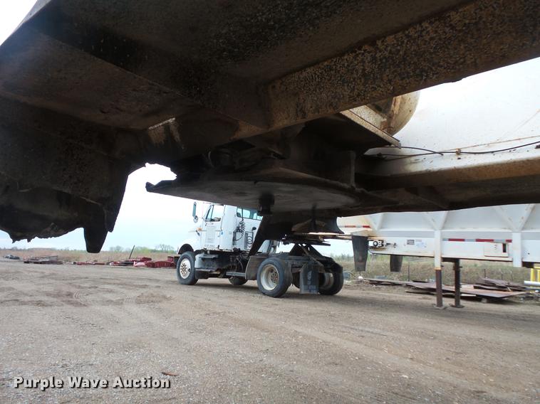 image for item DV9729 1994 Red River LB237 live bottom trailer