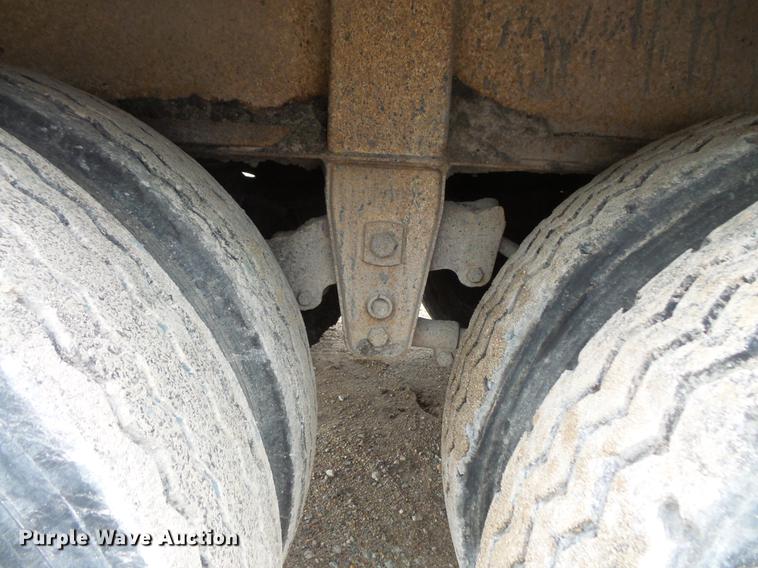 image for item DV9729 1994 Red River LB237 live bottom trailer