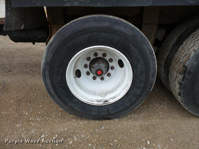 image for item DV9729 1994 Red River LB237 live bottom trailer