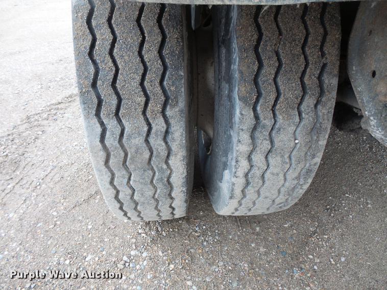 image for item DV9729 1994 Red River LB237 live bottom trailer