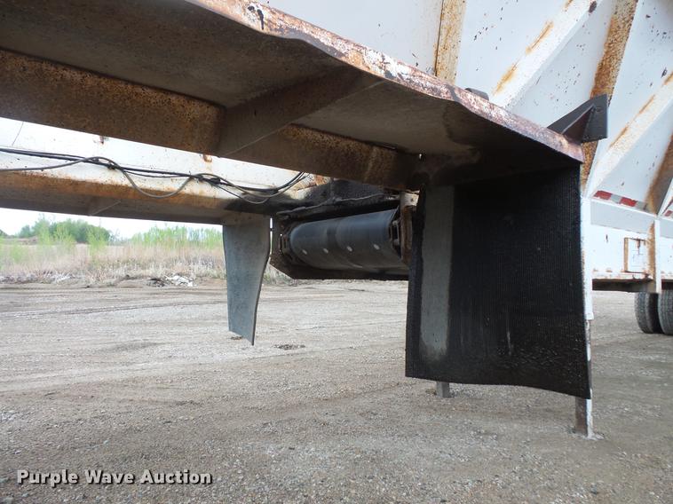 image for item DV9730 1994 Red River LB237 live bottom trailer