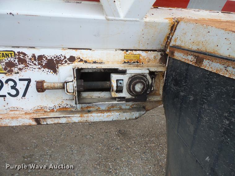 image for item DV9730 1994 Red River LB237 live bottom trailer