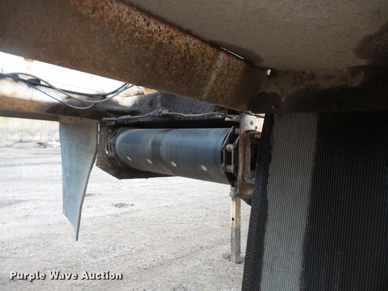 image for item DV9730 1994 Red River LB237 live bottom trailer