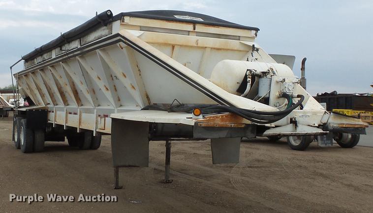 image for item DV9731 1994 Red River LB237 live bottom trailer